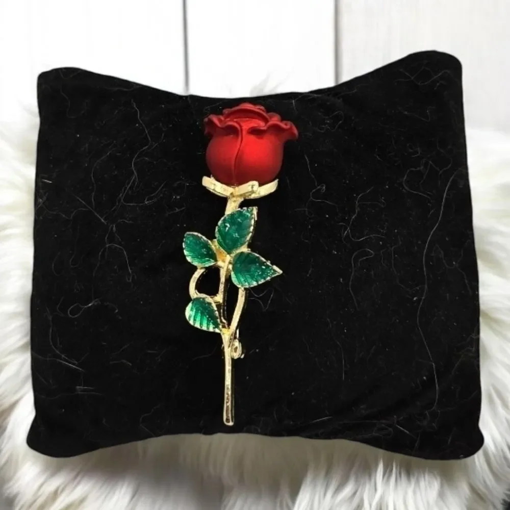 Elegant Red Rose Brooch 3D Gold Pin Romantic Love Girlfriend Wife Gift Timeless